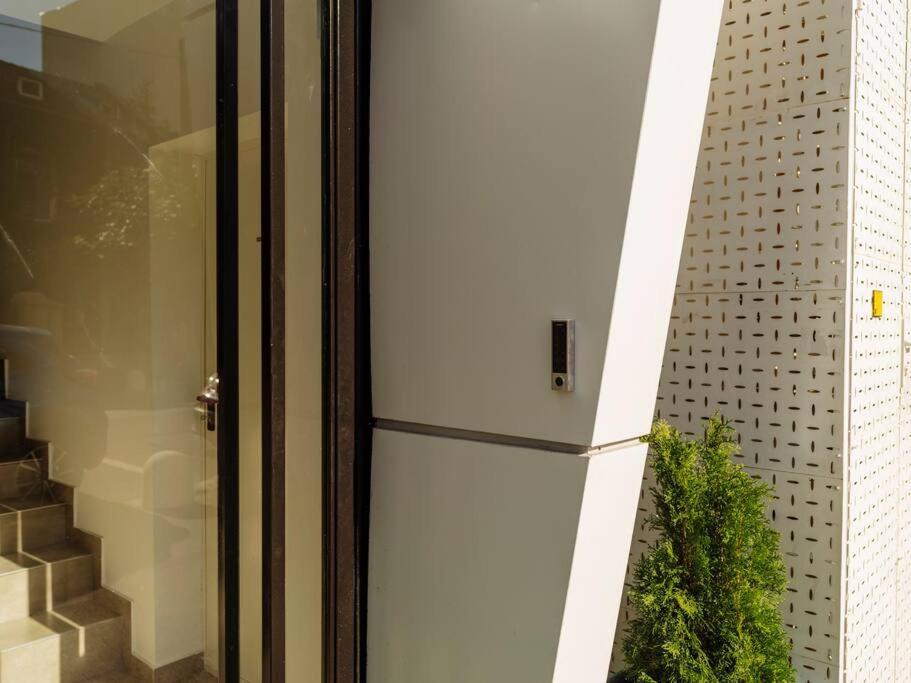 Central 5 Apartment - New Building & Parking Bucureşti Ngoại thất bức ảnh